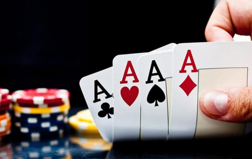 Các vòng chơi trong game bài Poker V8