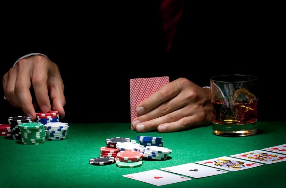 Các liên kết bài trong trò chơi Poker trên V8 CLUB